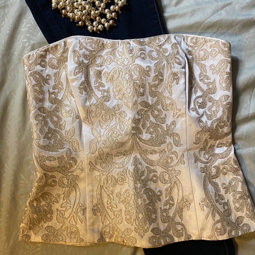 Embossed corset top White House black market (2)